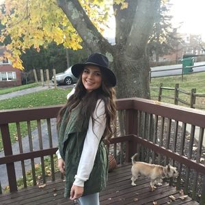 Meet your Posher, Jessica